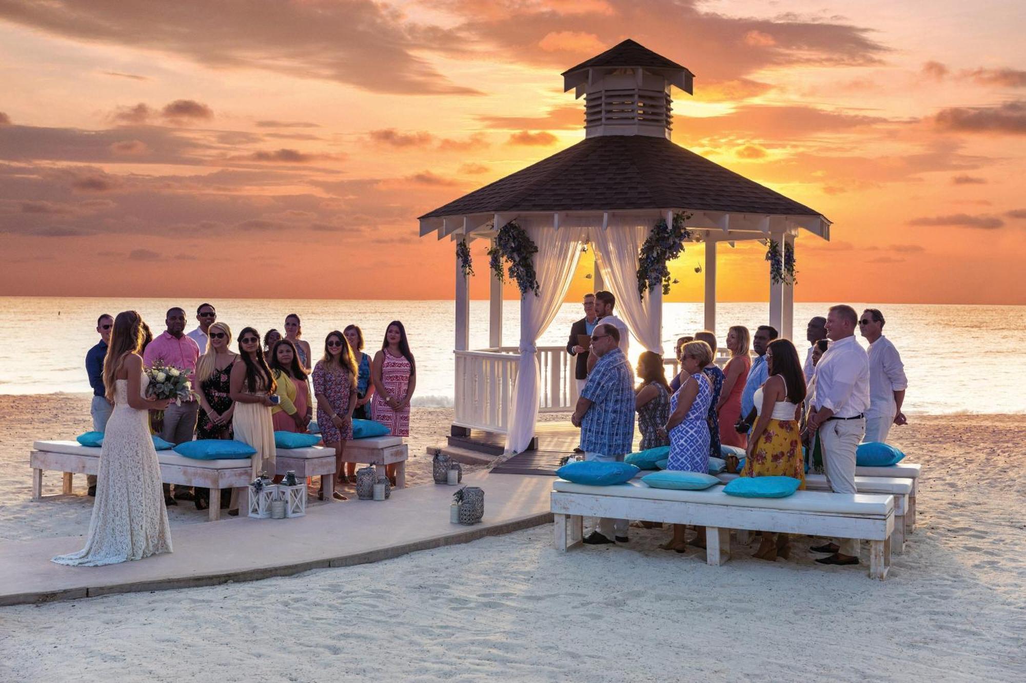 ווסט ביי The Westin Grand Cayman Seven Mile Beach Resort & Spa מראה חיצוני תמונה