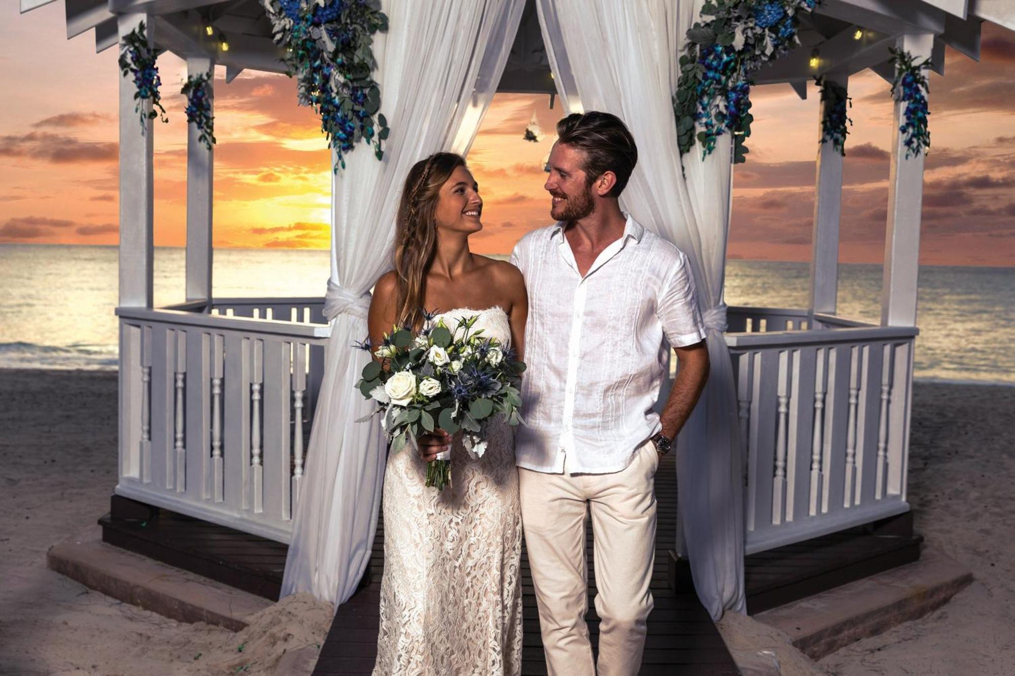 ווסט ביי The Westin Grand Cayman Seven Mile Beach Resort & Spa מראה חיצוני תמונה