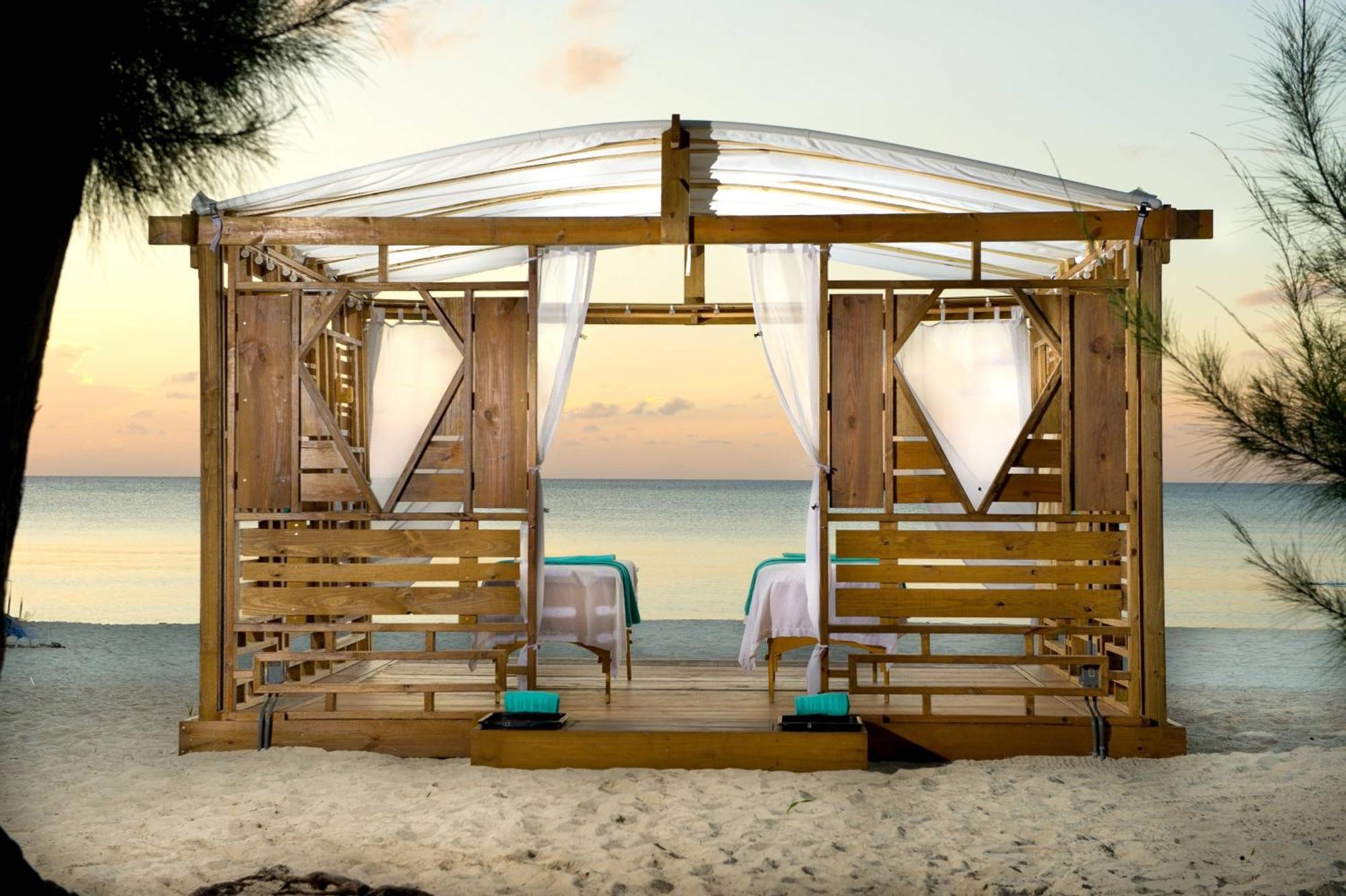 ווסט ביי The Westin Grand Cayman Seven Mile Beach Resort & Spa מראה חיצוני תמונה